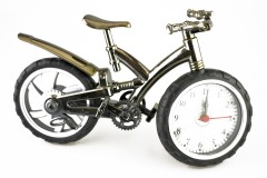 Asztali óra motorbicikli - 25,5 cm Dísztárgy,figura